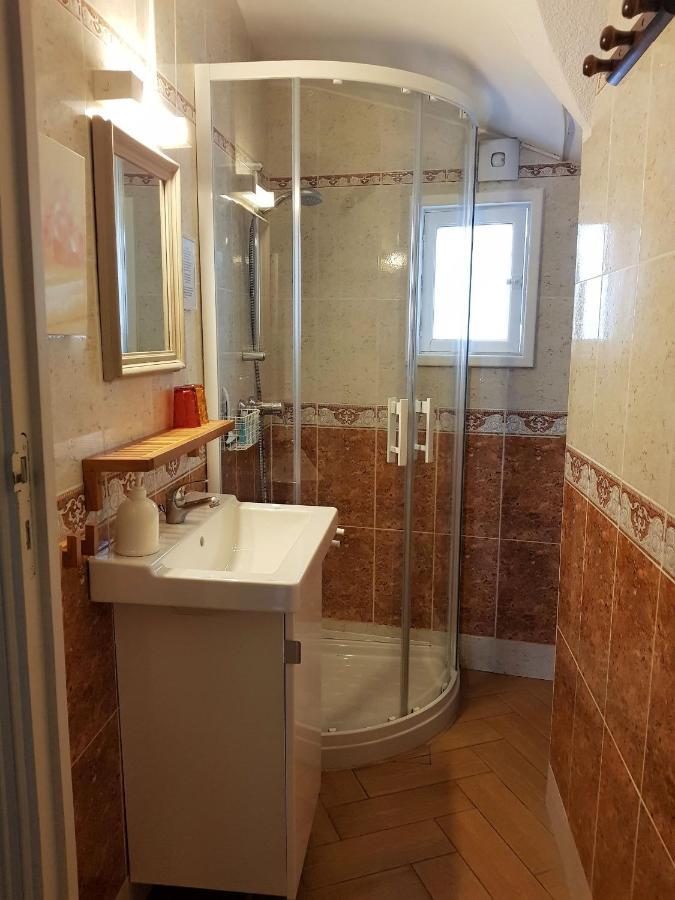 Tautavel Chambres D'Hotes Et Gites- L'Abri Sous Roche מראה חיצוני תמונה