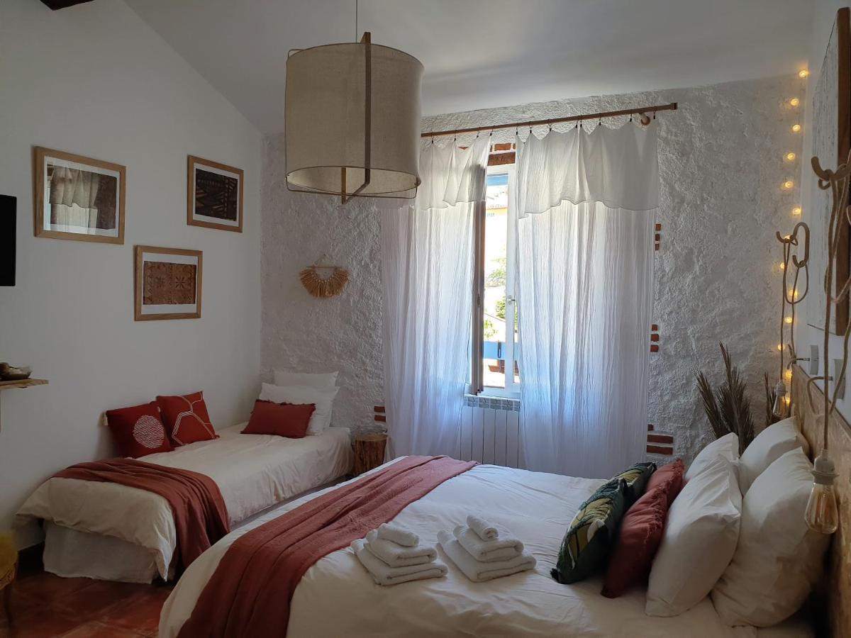 Tautavel Chambres D'Hotes Et Gites- L'Abri Sous Roche מראה חיצוני תמונה